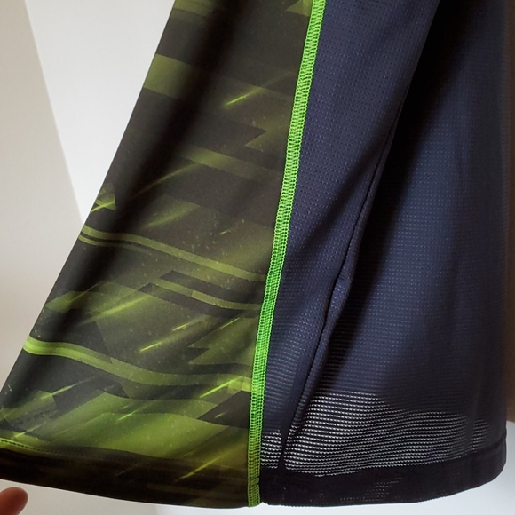 Under Armour Gray & Lime Green Long Sleeve Top - M - Picture 4 of 7